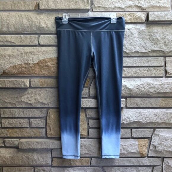Vie Active Rockell Cropped Leggings Blue Ombre Large - Picture 8 of 8